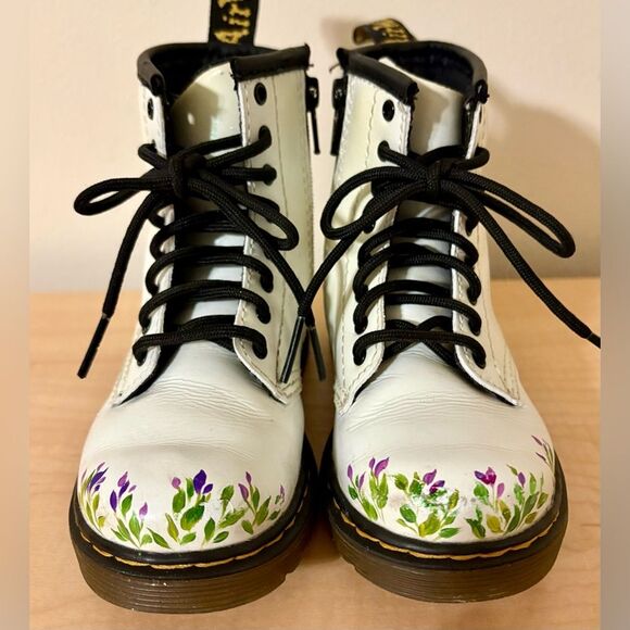 Toddler Dr. Marten White Patent Leather Boots with Hand Painted Flowers US 9 - Picture 2 of 9